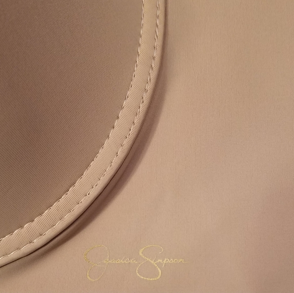 Jessica Simpson womans full figure bra underwire lightly padded - Picture 8 of 9